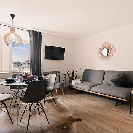 Einzimmerwohnung In Seenaehe Klimatisiert * Friedrichshafen